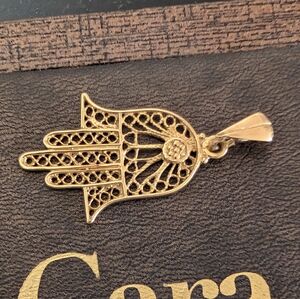 14k Yellow Gold Hamsa Hand Pendant
